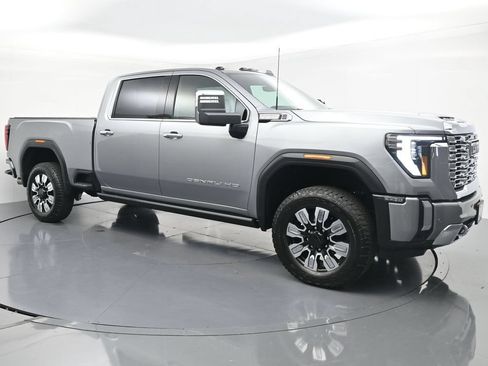 Used 2026 GMC Sierra 3500 Denali w/ Denali Reserve Package AWD/4WD image 5