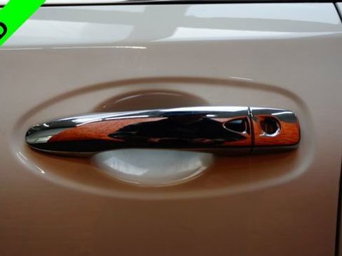 Used 2017 Nissan Rogue SV image 75