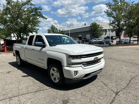 Used 2018 Chevrolet Silverado 1500 LTZ Z71 w/ LTZ Plus Package AWD/4WD image 7