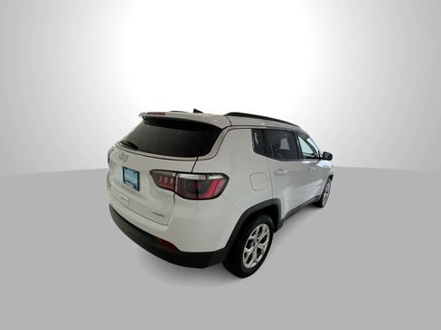 Used 2024 Jeep Compass Latitude AWD/4WD image 8
