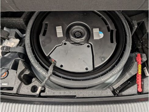 Used 2024 Audi Q5 2.0T Prestige image 24