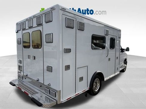 New 2026 Ford E-450 and Econoline 450 Super Duty w/ Ambulance Prep Package RWD image 9