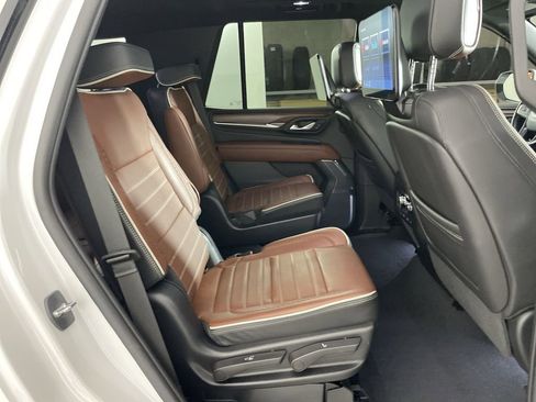 Used 2023 GMC Yukon Denali Ultimate image 27