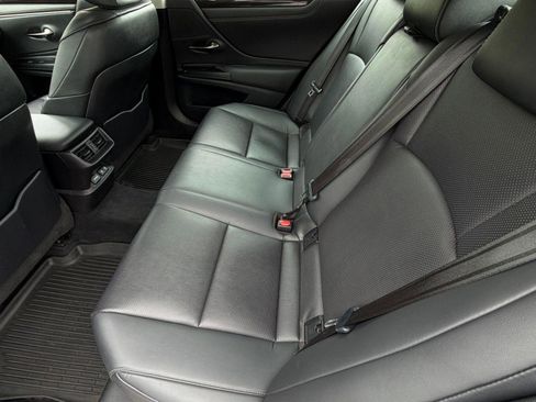 Certified 2020 Lexus ES 300h w/ Premium Package FWD image 24