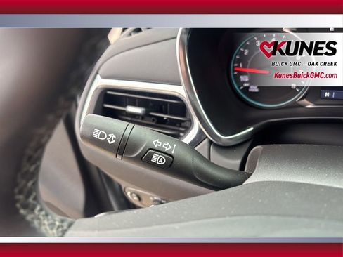 Used 2024 Chevrolet Equinox LT image 14