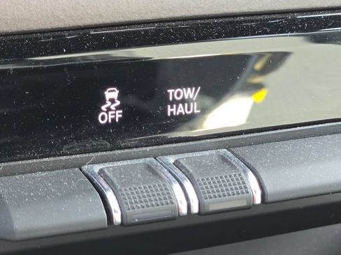 Used 2022 RAM 1500 Big Horn AWD/4WD image 16