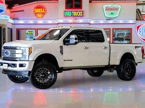Used 2017 Ford F350 Platinum w/ Platinum Ultimate Package image 2