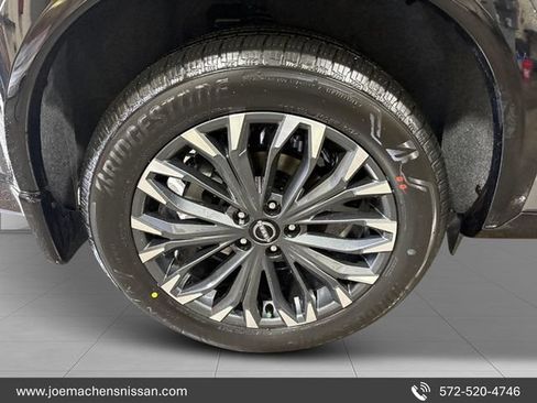 New 2026 Nissan Rogue Platinum w/ Platinum Premium Package AWD/4WD image 9