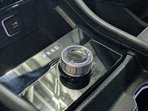 New 2025 Jeep Grand Cherokee Altitude image 12