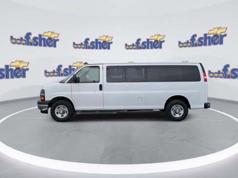 New 2024 Chevrolet Express 3500 Extended RWD image 5