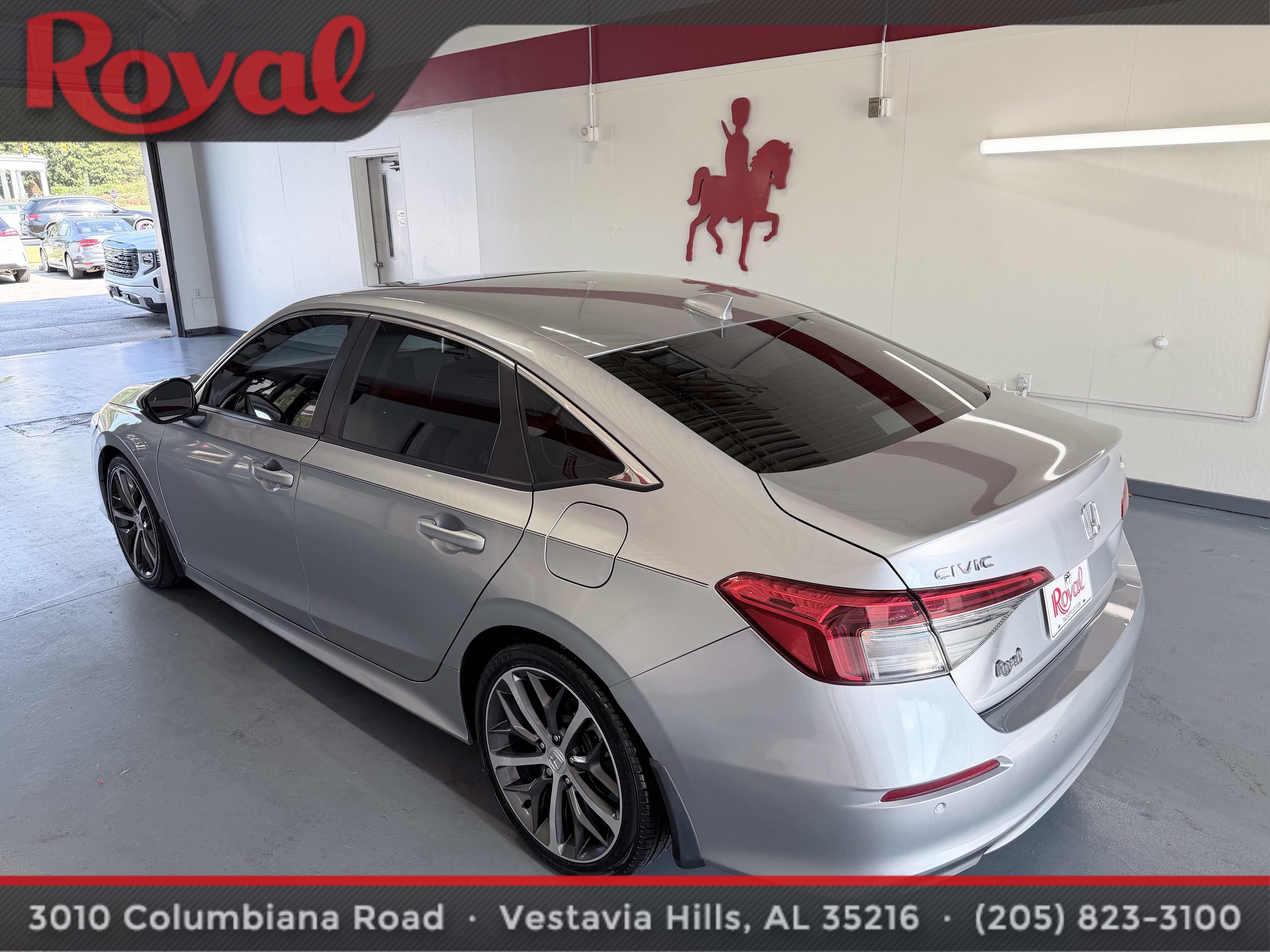 Used 2022 Honda Civic Touring image 8