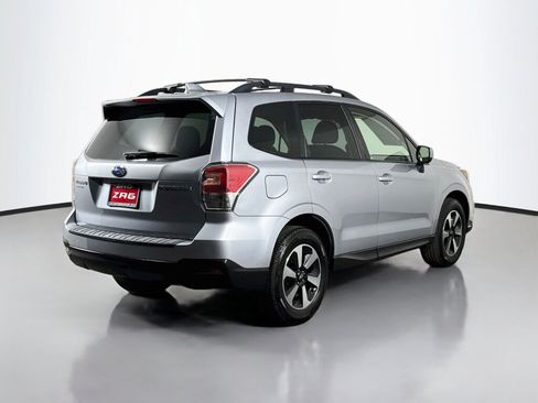 Used 2018 Subaru Forester 2.5i Premium w/ Popular Package #2A AWD/4WD image 5