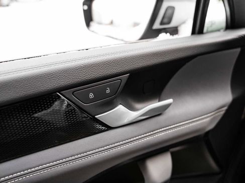 New 2026 Volkswagen Tiguan SE image 22