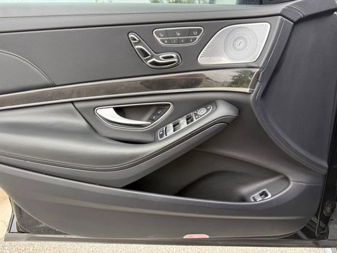 Used 2020 Mercedes-Benz S 560 Sedan image 43