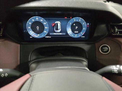 Used 2025 Land Rover Range Rover Velar Dynamic HSE AWD/4WD image 21