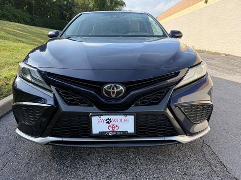 Used 2022 Toyota Camry XSE FWD image 9