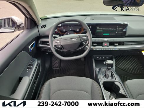 New 2026 Kia K4 FWD image 15