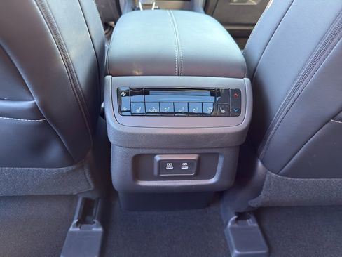 New 2026 Nissan Pathfinder SL image 32