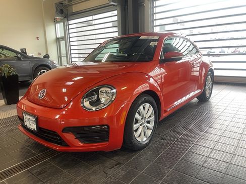 Used 2019 Volkswagen Beetle 2.0T S image 2