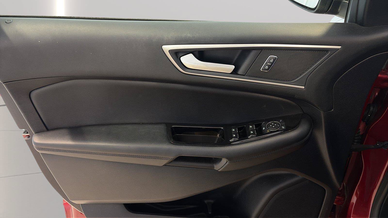 Used 2018 Ford Edge SEL w/ Equipment Group 201A FWD image 21