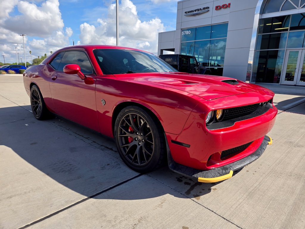 Used 2016 Dodge Challenger SRT Hellcat RWD image 1