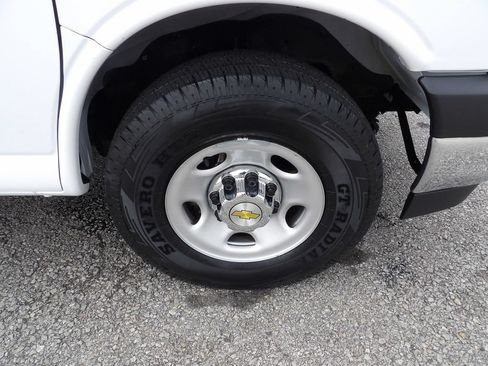 Used 2025 Chevrolet Express 3500 LT w/ LT Preferred Equipment Group RWD image 60