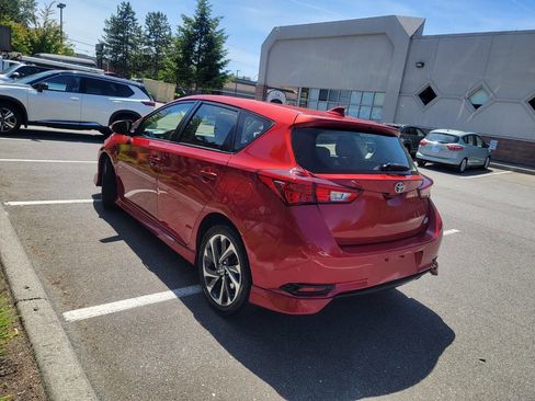 Used 2018 Toyota Corolla iM image 5