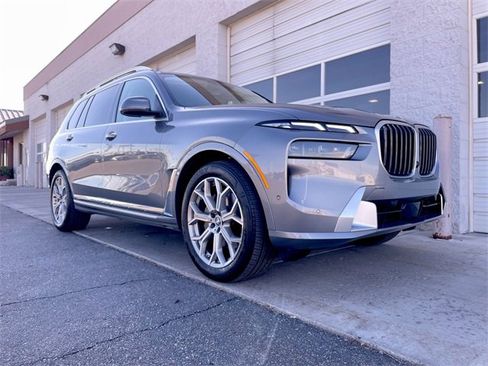 Used 2025 BMW X7 xDrive40i image 10