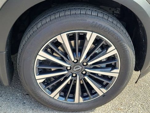 New 2026 Nissan Pathfinder Platinum w/ Cargo Package FWD image 3