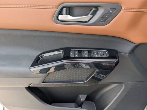 New 2026 Nissan Pathfinder Platinum AWD/4WD image 14