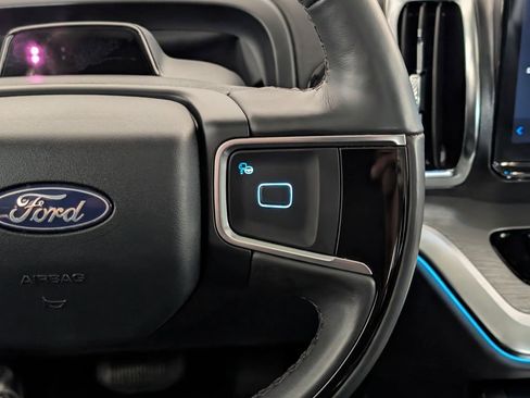 Certified 2025 Ford Expedition Platinum AWD/4WD image 21