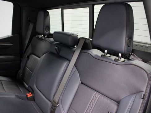 Used 2025 Chevrolet Silverado 1500 High Country w/ Technology Package image 23