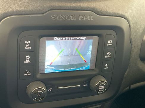 Used 2017 Jeep Renegade Trailhawk w/ Popular Equipment Group AWD/4WD image 17