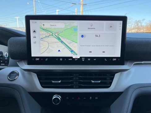 New 2026 Ford Explorer Active image 13