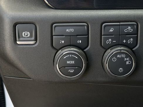 Certified 2025 Chevrolet Silverado 1500 LT w/ Safety Package image 24