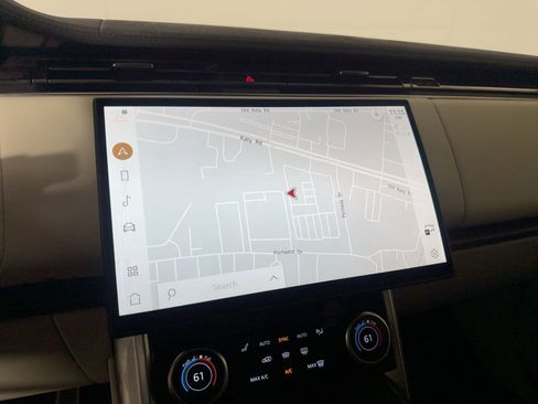 Used 2023 Land Rover Range Rover SE image 21