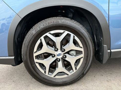 Certified 2023 Subaru Forester Premium AWD/4WD image 19