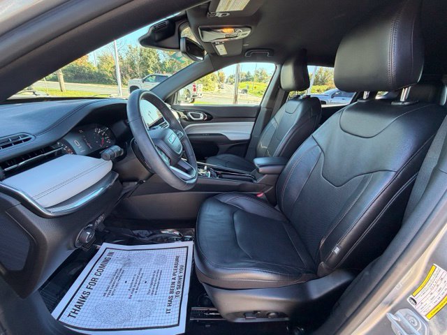 Used 2023 Jeep Compass Limited AWD/4WD image 30