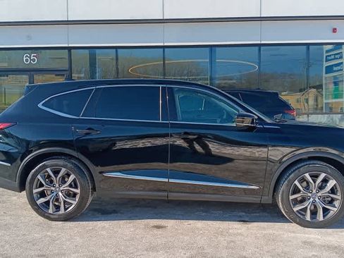 Used 2023 Acura MDX SH-AWD w/ Technology Package image 2