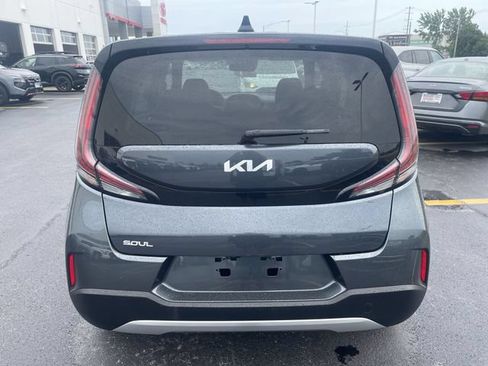 Used 2025 Kia Soul LX w/ LX Technology Package FWD image 32