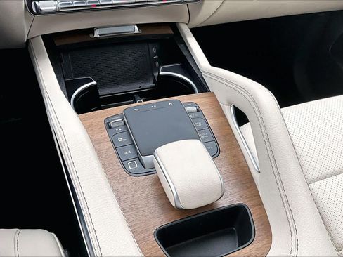 Certified 2025 Mercedes-Benz GLE 450e 4MATIC image 17