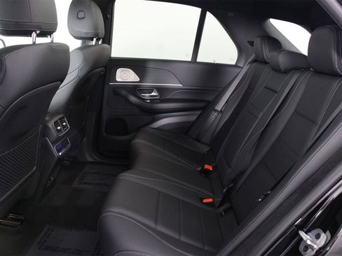 Used 2025 Mercedes-Benz GLE 450e 4MATIC image 34