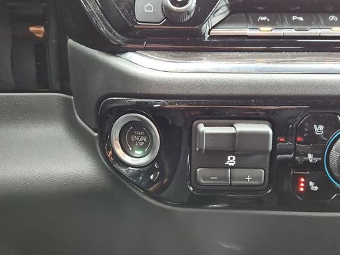 Certified 2024 Chevrolet Silverado 1500 LTZ w/ LTZ Convenience Package II image 44