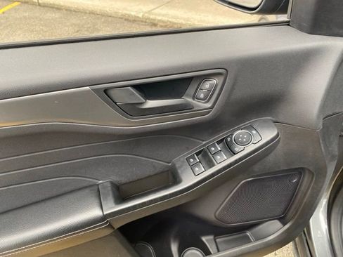 Used 2024 Ford Escape Active AWD/4WD image 3
