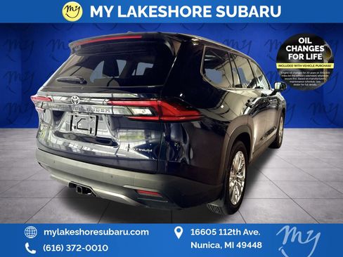 Used 2024 Toyota Grand Highlander AWD image 7