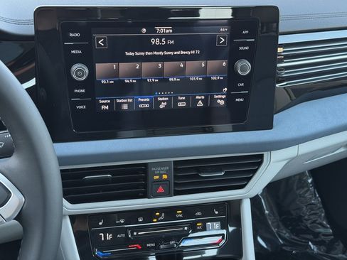 New 2025 Volkswagen Jetta SE image 30