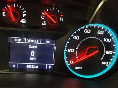 Used 2018 Chevrolet Equinox LT AWD/4WD image 23