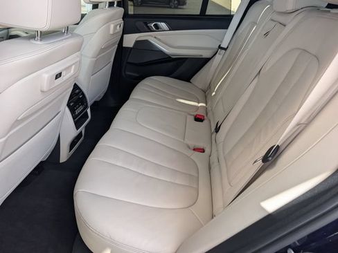 Used 2019 BMW X5 xDrive40i w/ M Sport Package AWD/4WD image 27