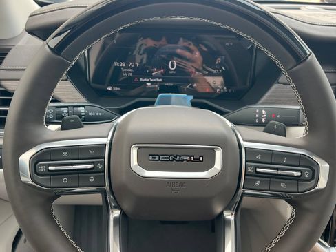 New 2026 GMC Acadia Denali w/ Super Cruise Package FWD image 22