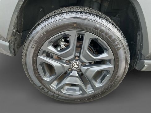 Used 2024 Toyota RAV4 Adventure image 10